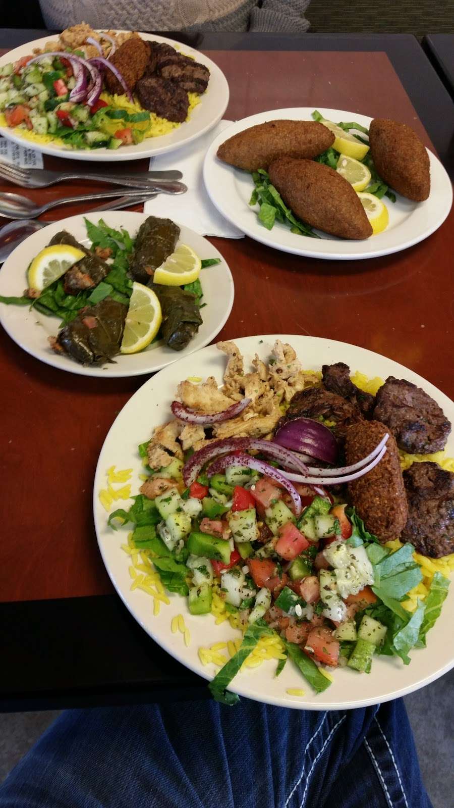 Jerusalem Cafe | 300 W Roosevelt Rd, Lombard, IL 60148 | Phone: (630) 629-6400