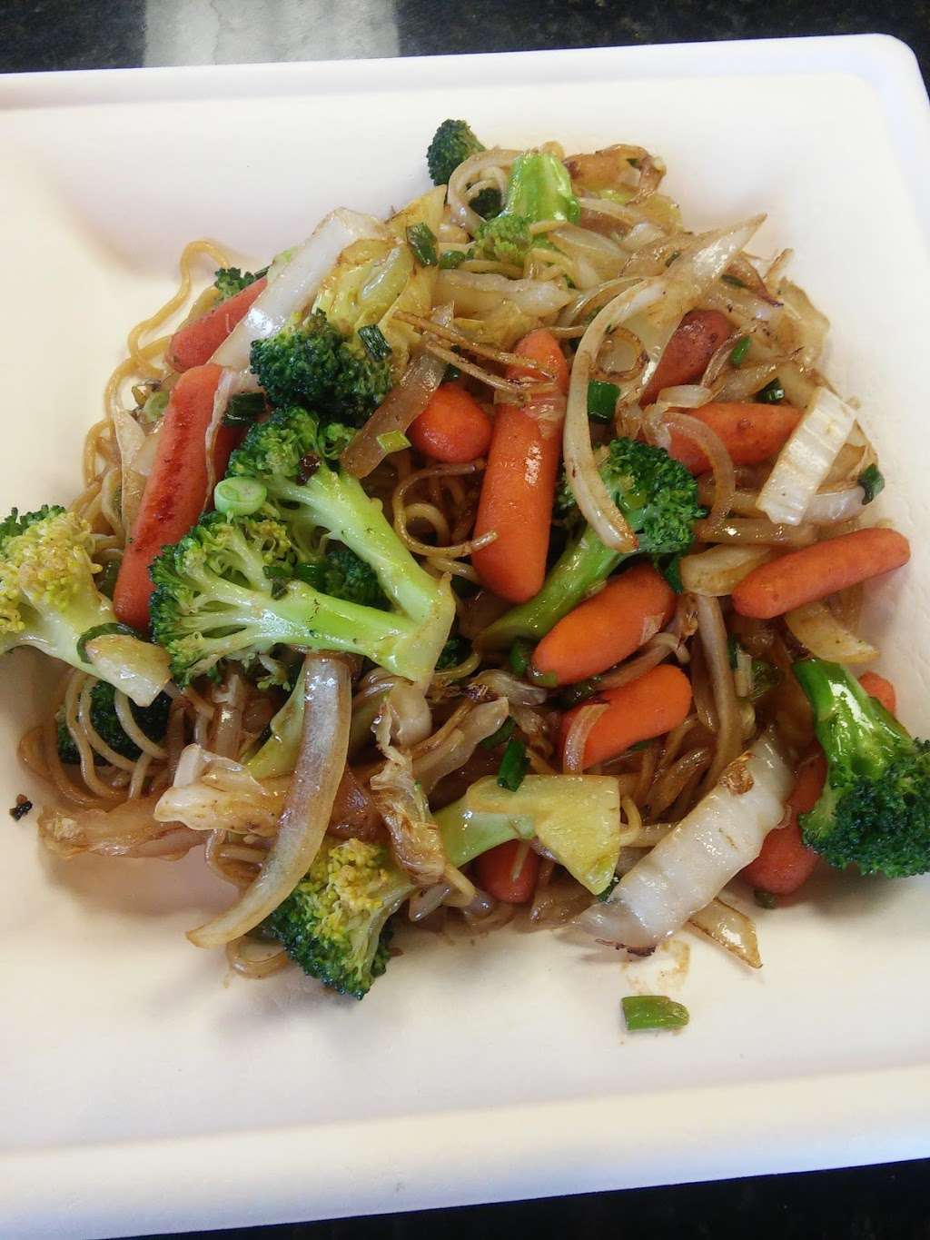 Yaki Asia Fresh | 1431 Sardis Rd N, Charlotte, NC 28270, USA | Phone: (704) 321-7889