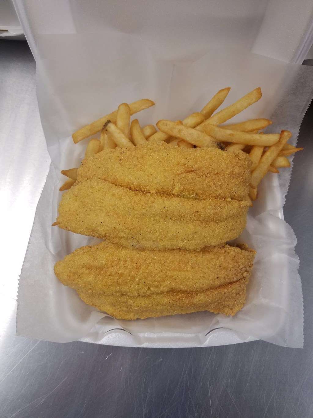 Fishermen Fish & Chicken | 3165 Grant St, Gary, IN 46408, USA | Phone: (219) 702-4788