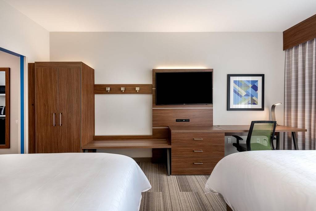 Holiday Inn Express & Suites Santa ANA - Orange County | 1600 E First St, Santa Ana, CA 92701, USA | Phone: (714) 834-9455