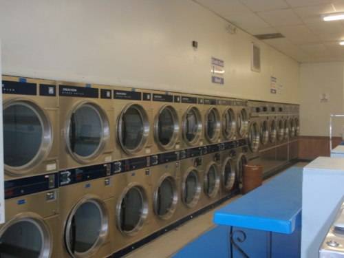 Battlefield Blvd. Laundry Land Laundromat | 237 S Battlefield Blvd, Chesapeake, VA 23320, USA | Phone: (434) 793-2011