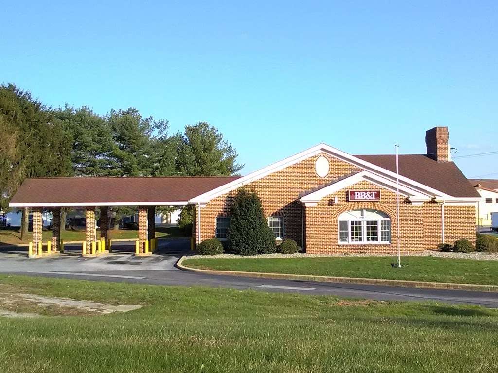 BB&T | 565 E Baltimore Pike, Avondale, PA 19311 | Phone: (610) 268-3000