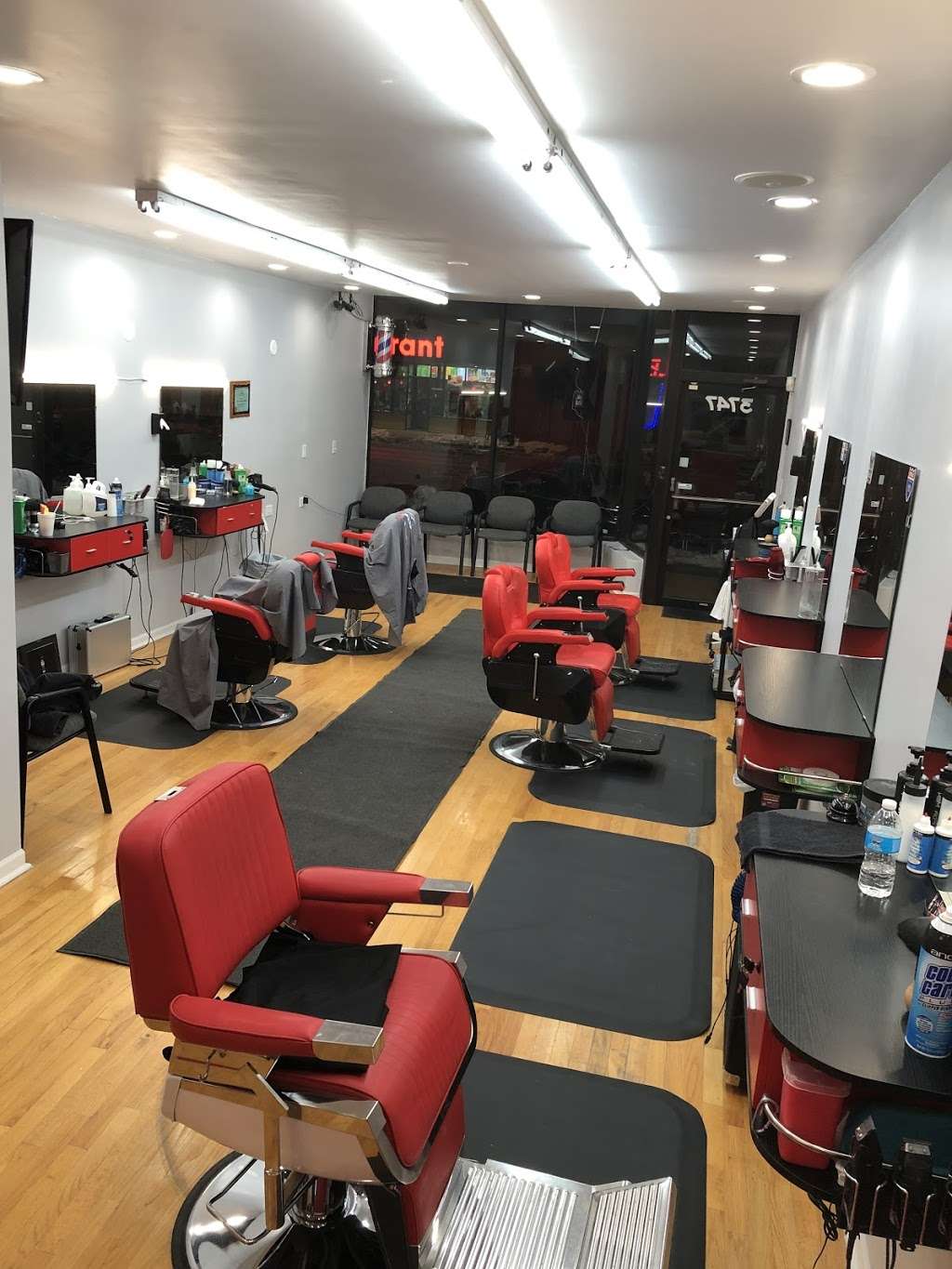 Moca Master Cuts | 3747 W North Ave, Chicago, IL 60647, USA | Phone: (773) 698-8316