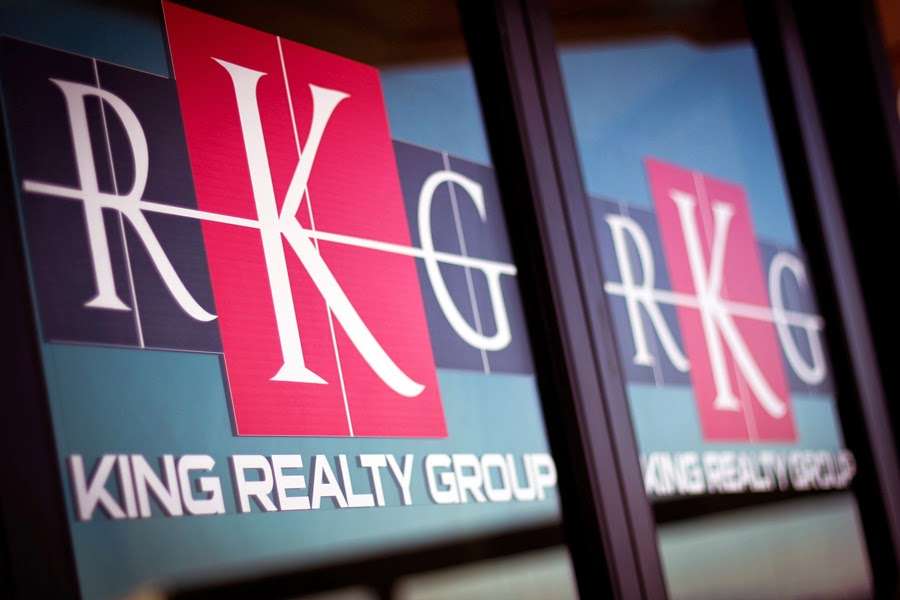 King Realty Group | 5580 S Fort Apache Rd #100, Las Vegas, NV 89148, USA | Phone: (702) 878-5464