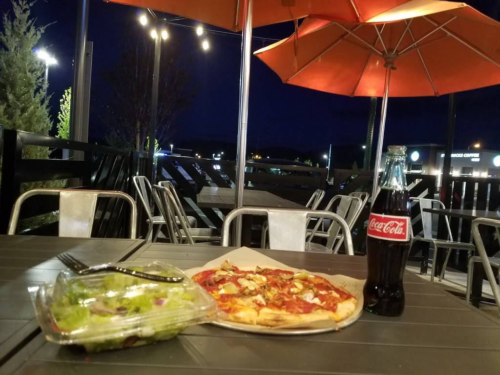 Blaze Pizza | 537 S Meadows Pkwy Suite 160, Reno, NV 89521, USA | Phone: (775) 293-4042