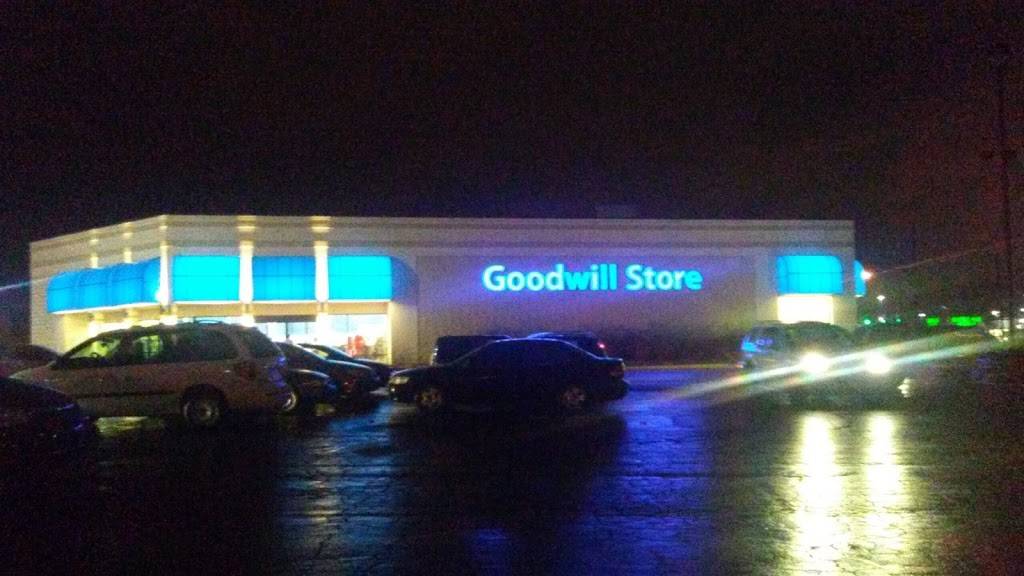 Goodwill Store | 4420 Lafayette Rd, Indianapolis, IN 46254, USA | Phone: (317) 297-0488