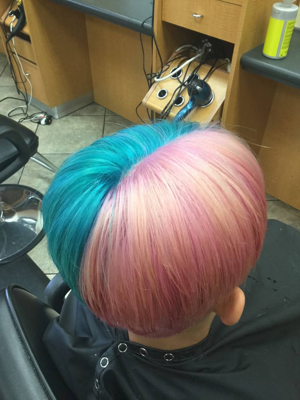 Fantastic Sams Cut & Color | 4040 S Arizona Ave #19, Chandler, AZ 85248 | Phone: (480) 883-2283