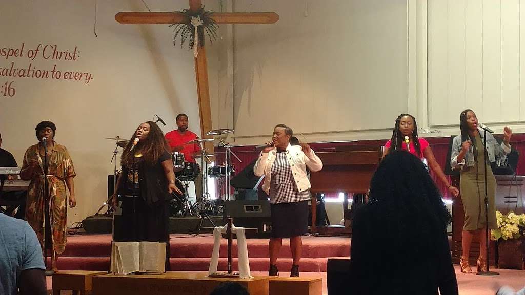 Living Gospel COGIC | 1515 Dundee Ave, Elgin, IL 60120, USA | Phone: (847) 742-0083