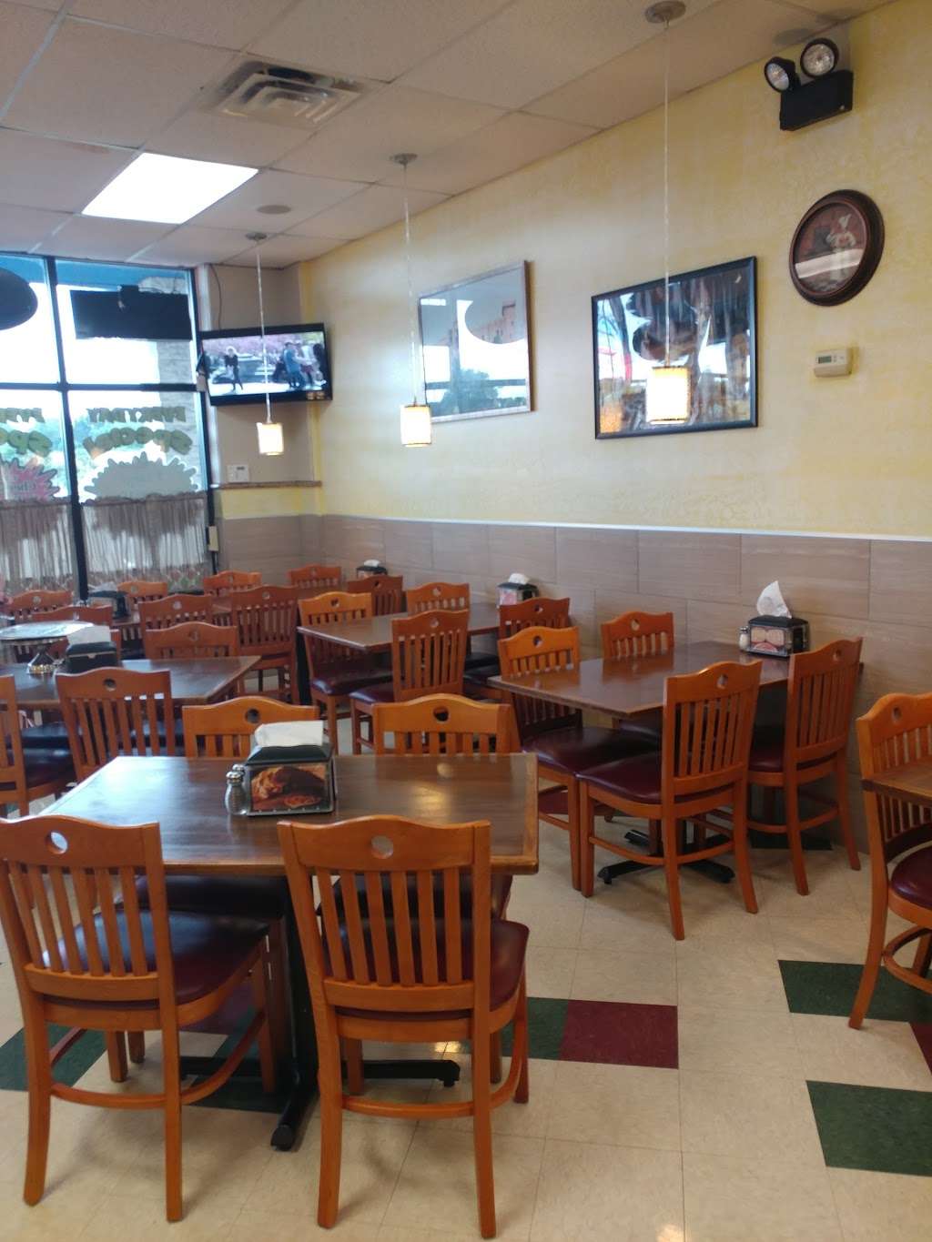 Carettis Pizza and Italian restaurant | 1710 Lincoln Way E, Chambersburg, PA 17202, USA | Phone: (717) 264-3390