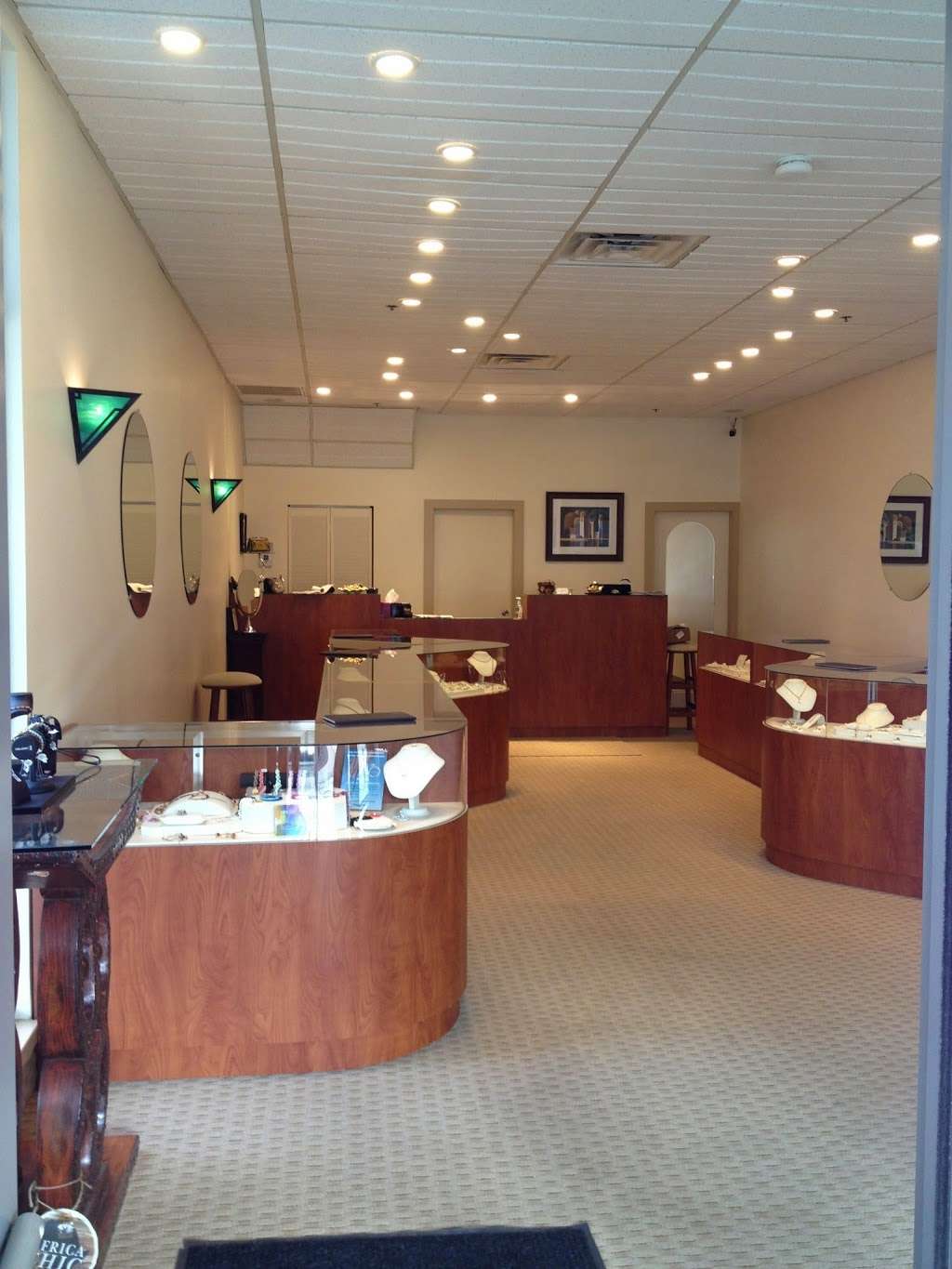 Nuggets Fine Jewelry | 22 Atlantic Ave, Marblehead, MA 01945, USA | Phone: (781) 639-0024