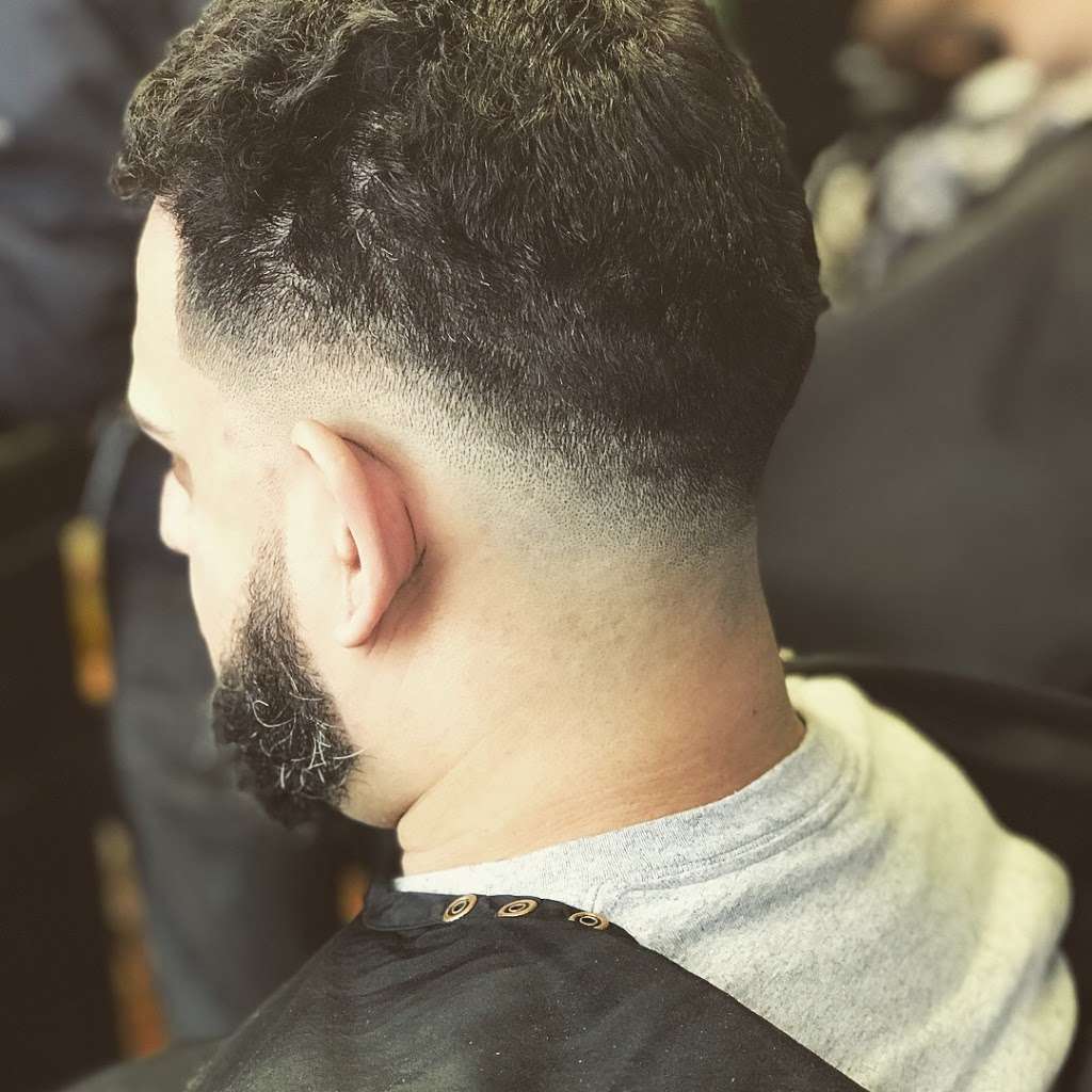 Top of the Line Barbershop | 185 Wolcott Square, Boston, MA 02136, USA | Phone: (617) 942-7399