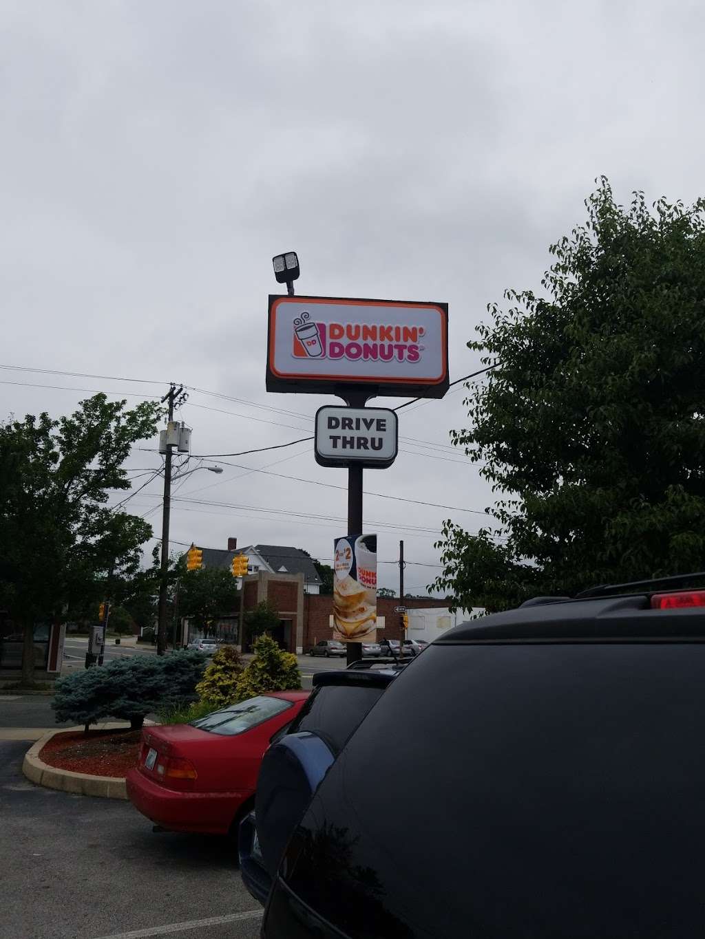 Dunkin | 235 Taunton Ave, East Providence, RI 02914 | Phone: (401) 434-9815