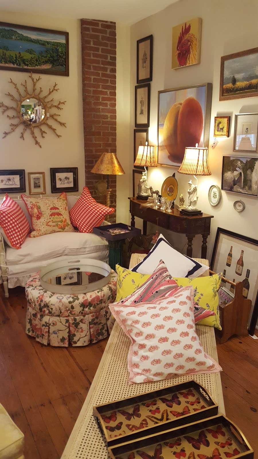 Laurie Holladay Interiors | 123 S Main St, Gordonsville, VA 22942, USA | Phone: (540) 832-0552