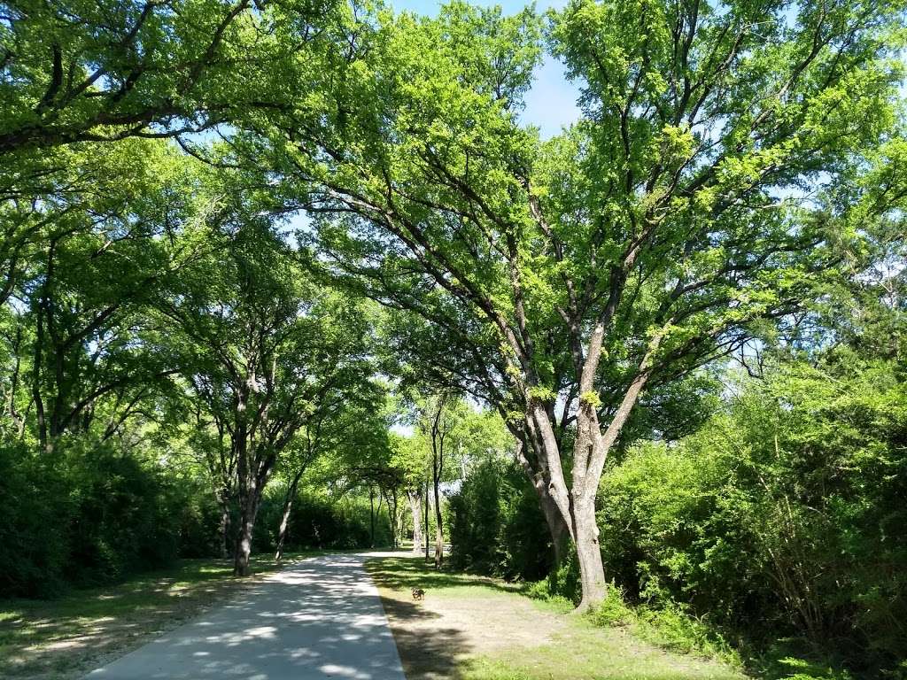 Mountain Creek Preserve | 825 W Irving Blvd, Irving, TX 75060, USA | Phone: (972) 721-2600