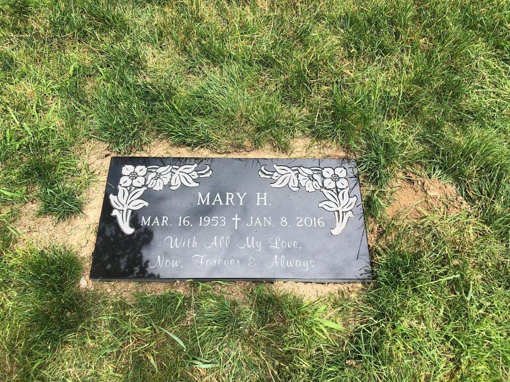 St Marys Cemetery | Towne St, North Attleborough, MA 02760, USA | Phone: (508) 695-1173