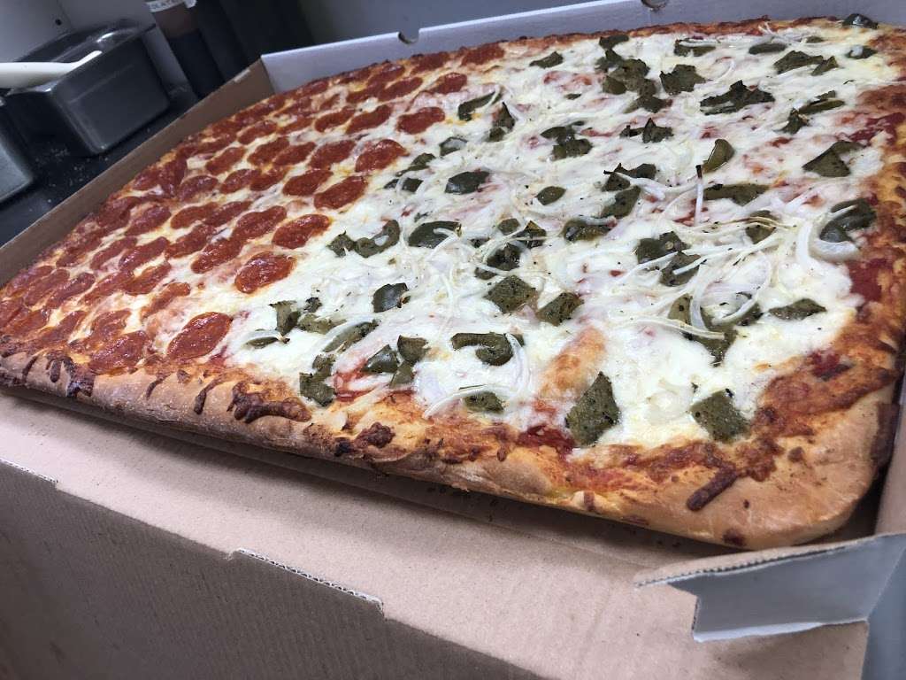 Empire Pizza | 14 Bound Rd, Woonsocket, RI 02895, USA | Phone: (401) 658-1199