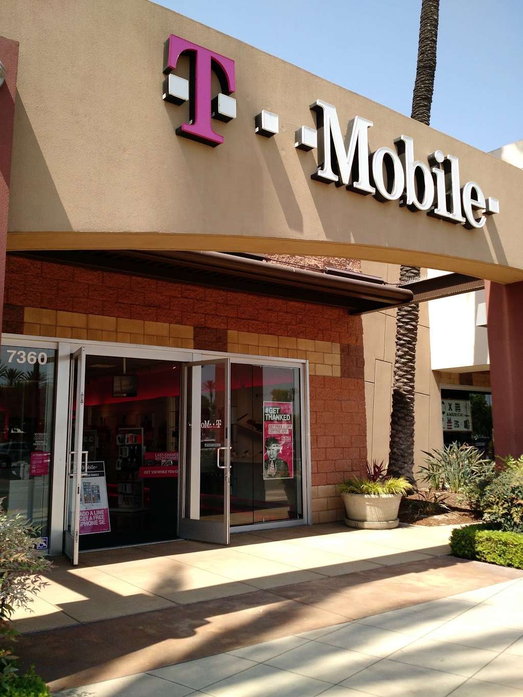 T-Mobile | 7360 E Carson St Shop 4, Long Beach, CA 90808 | Phone: (562) 627-5895