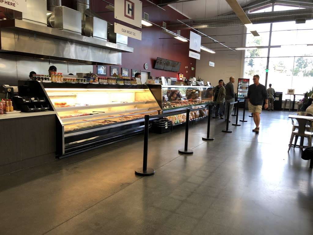 Lake Chabot Public Market | 18911 Lake Chabot Rd, Castro Valley, CA 94546, USA | Phone: (510) 538-6263