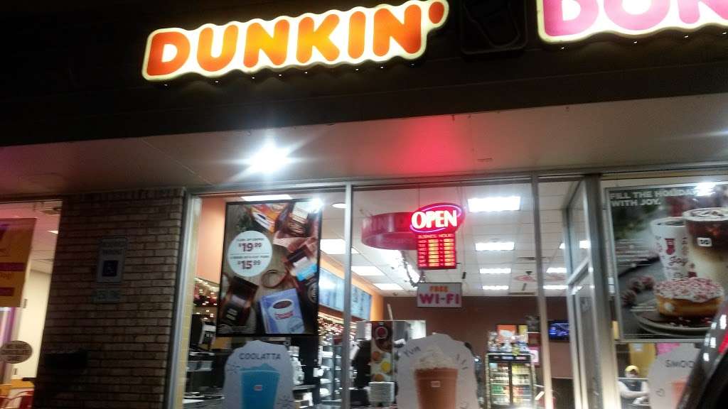 Dunkin Donuts | 247 IL-19, Roselle, IL 60172, USA | Phone: (630) 893-6150