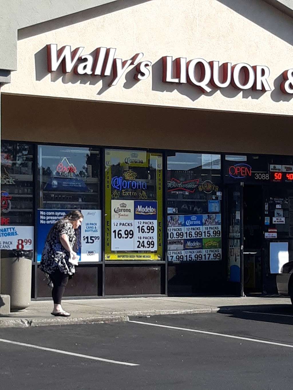 Wally's Liquor & Deli in 3088 Marlow Rd, Santa Rosa, CA 95403, USA
