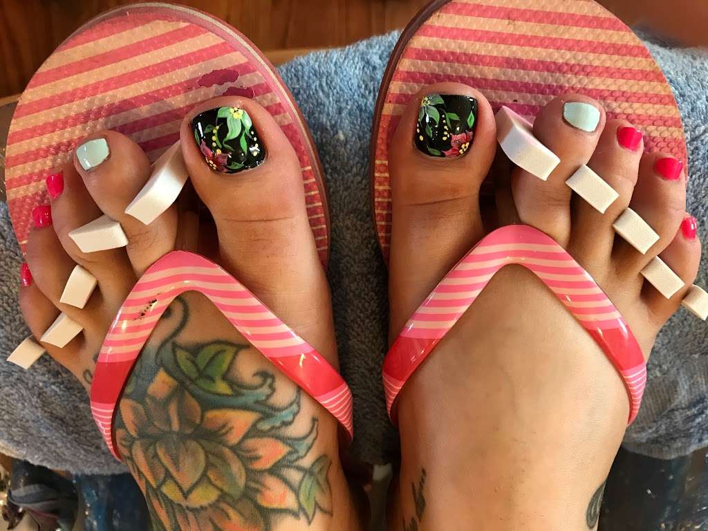 Salem Nails & Beauty - wide 3