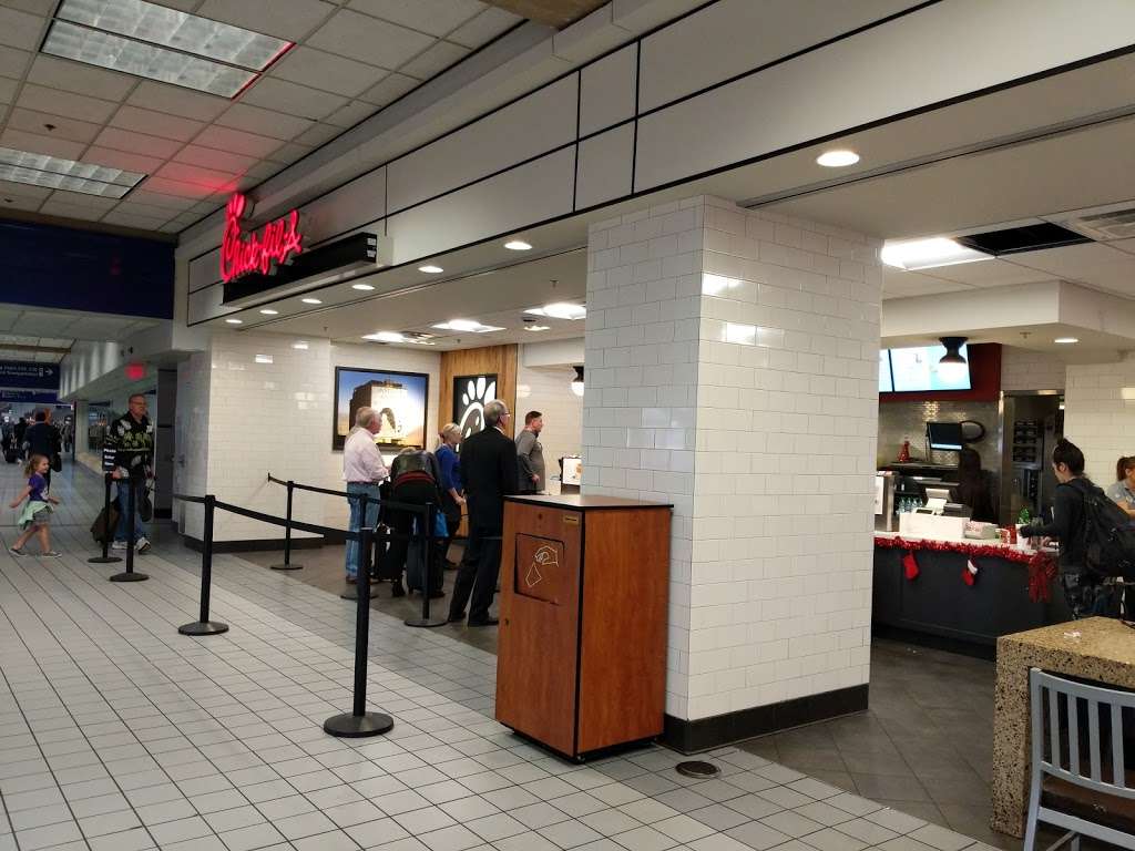 Chick-fil-A | DFW International Airport (DFW), Terminal C, International Pkwy, Grapevine, TX 75261, USA | Phone: (972) 973-7752