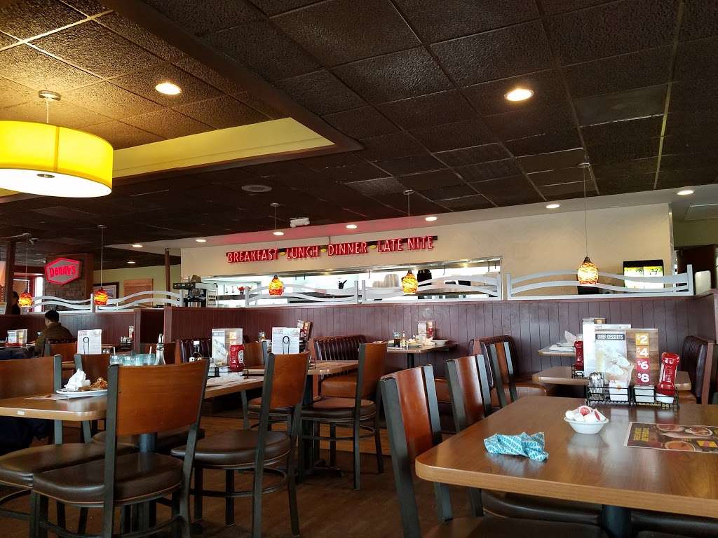 Dennys | 1412 Merritt Blvd, Dundalk, MD 21222, USA | Phone: (410) 282-5880