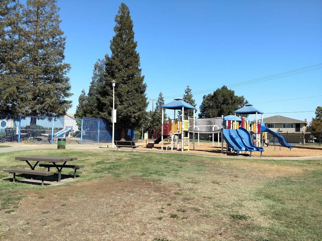 Fruitridge Park | Sacramento, CA 95824, USA | Phone: (818) 913-3144