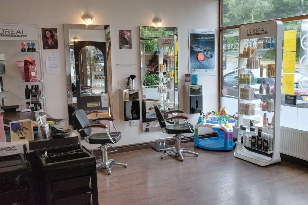 Divine Hair & Beauty | 144 Upper Shirley Rd, Croydon CR0 5HA, UK | Phone: 020 8654 8008