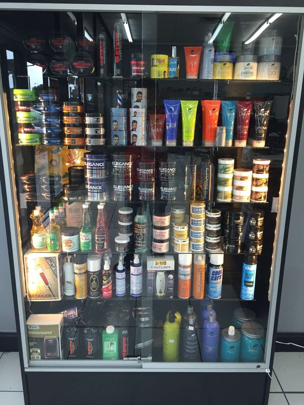 X BARBERSHOP | 2985 Vineland Rd, Kissimmee, FL 34746, USA | Phone: (407) 507-1501