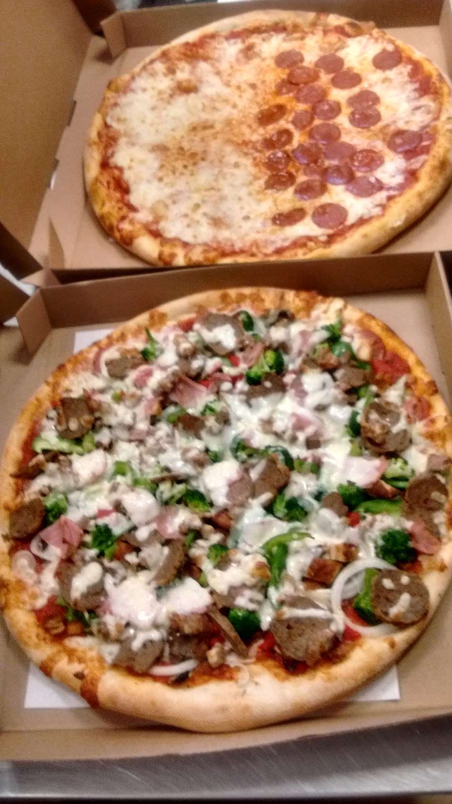 Toscos Pizzeria | 400 NY-17M, Monroe, NY 10950, USA | Phone: (845) 783-2411