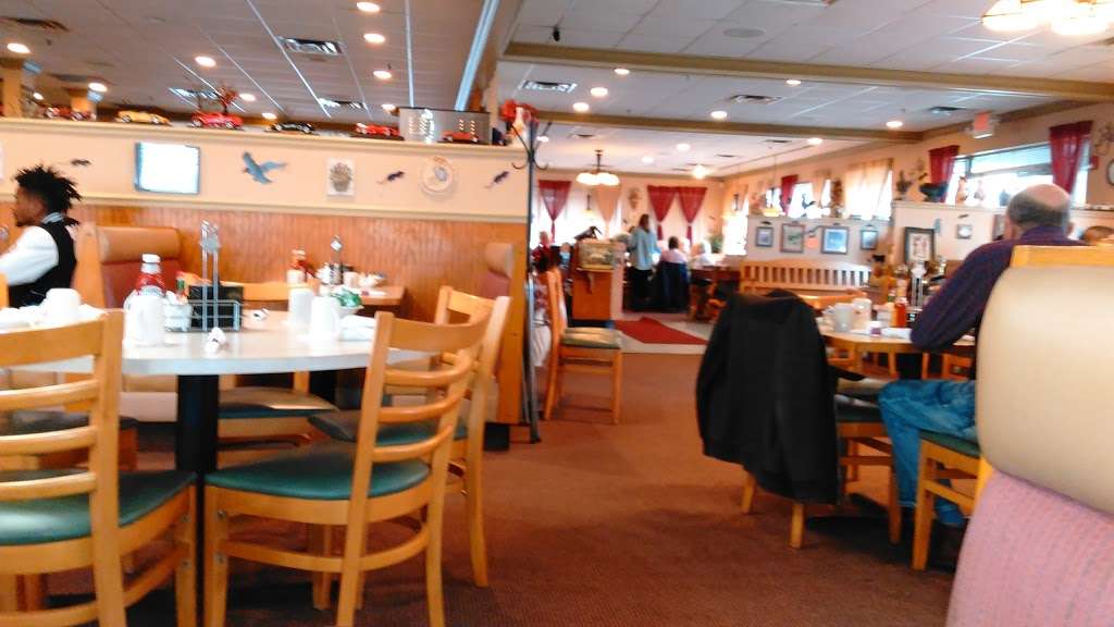 Mothers Pancake House & Restaurant | 2290 W Galena Blvd, Aurora, IL 60506, USA | Phone: (630) 264-2526