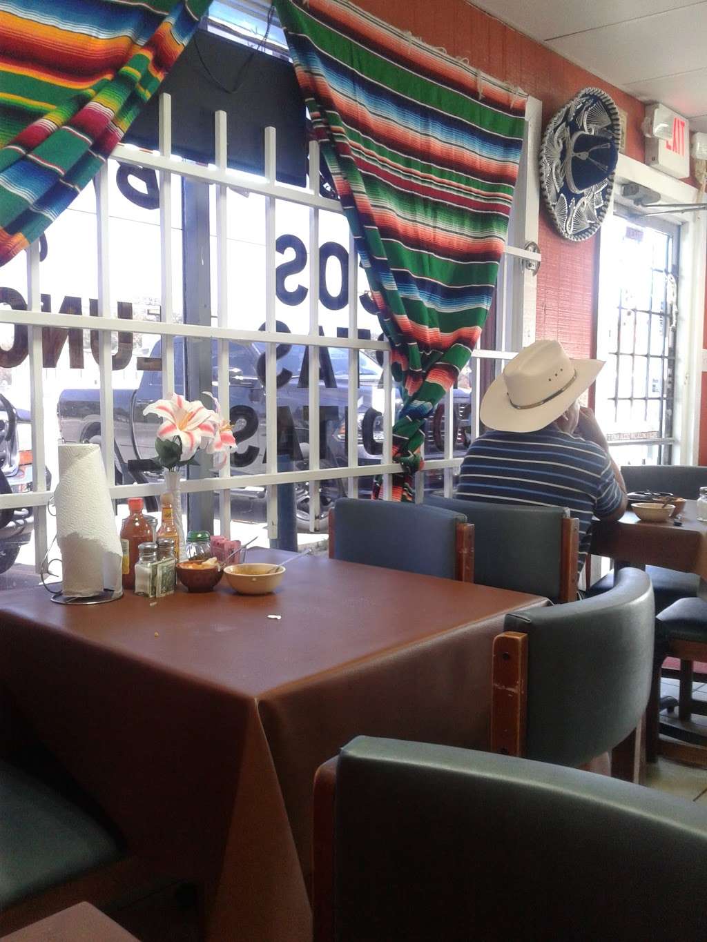 Taqueria El Charro | 6810 N Shepherd Dr, Houston, TX 77091, USA | Phone: (713) 692-8303