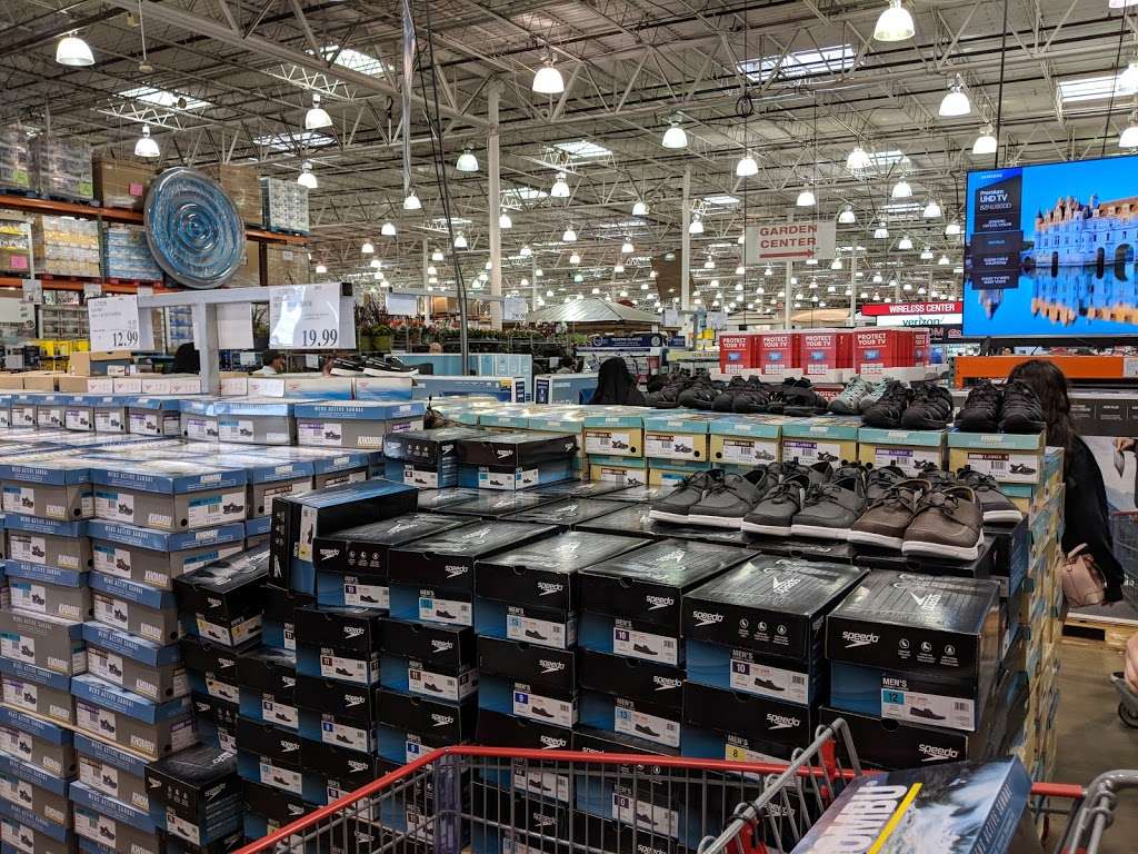 Costco Wholesale | 4725 West Ox Rd, Fairfax, VA 22030, USA | Phone: (703) 332-3200