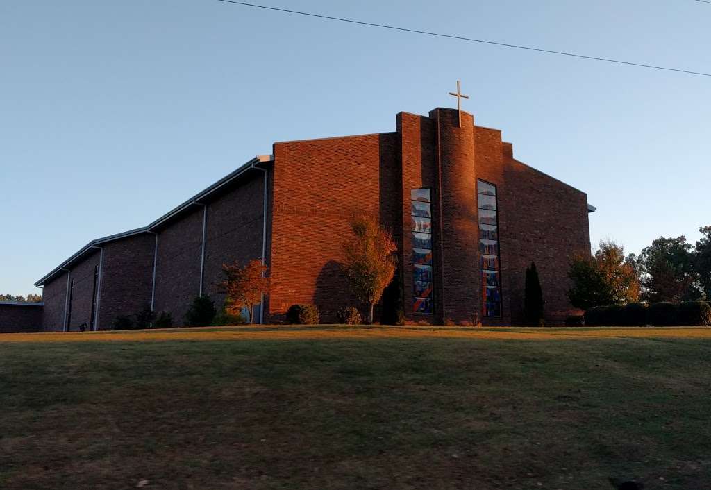 Church of God of Lincolnton | 1435 Riverview Rd, Lincolnton, NC 28092, USA | Phone: (704) 732-0012