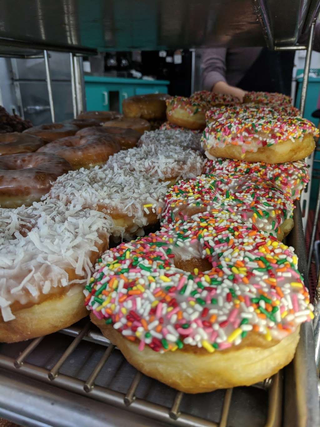 Kims Donuts | 4421 Las Posas Rd, Camarillo, CA 93010 | Phone: (805) 484-8374