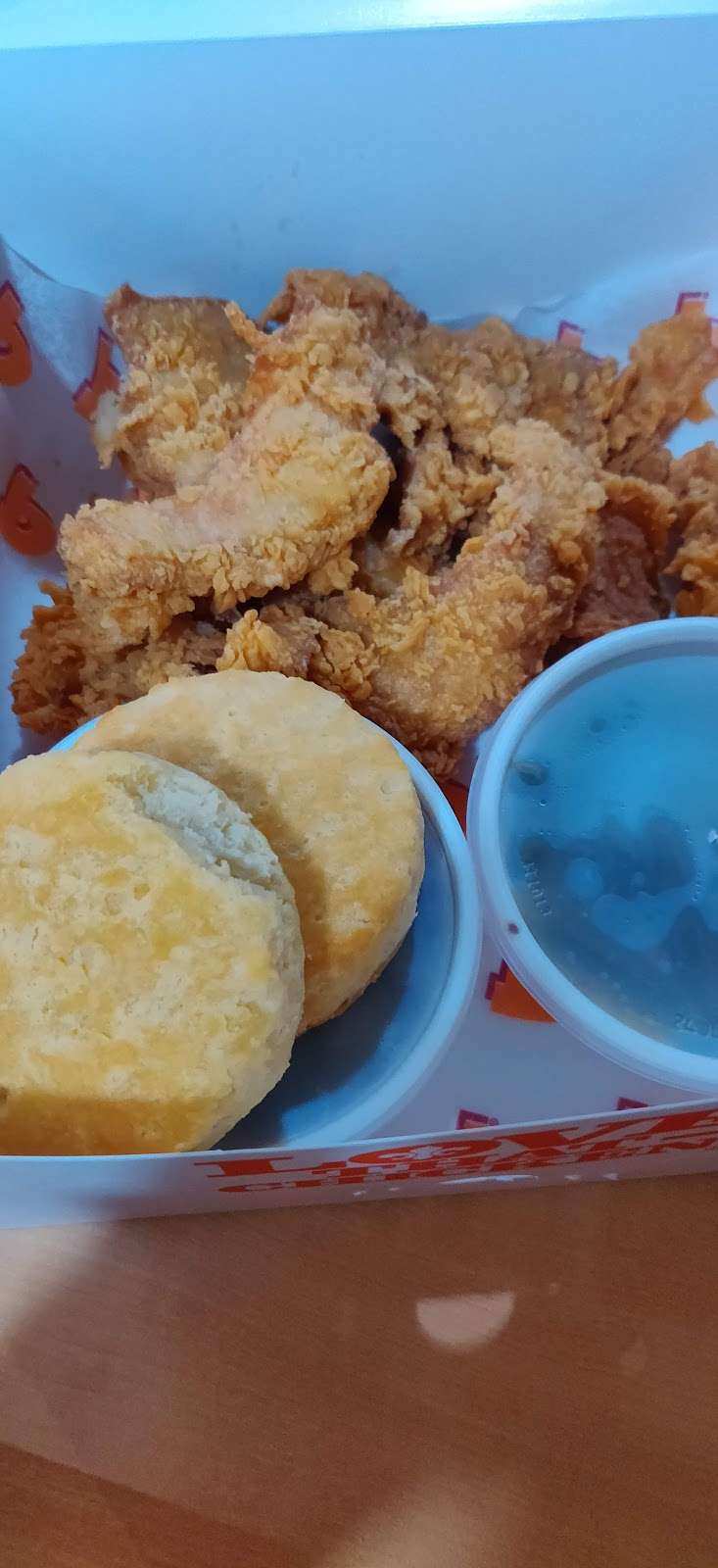 Popeyes Louisiana Kitchen | 30679 Temecula Pkwy, Temecula, CA 92592, USA | Phone: (951) 587-0461