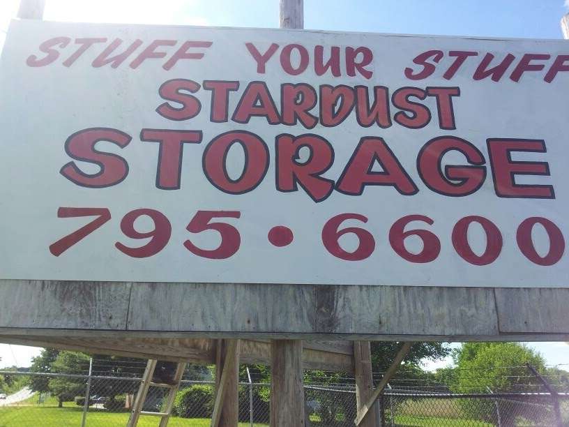 Stardust Storage | 305 W Robert Weist Ave, Cloverdale, IN 46120, USA | Phone: (765) 795-6600