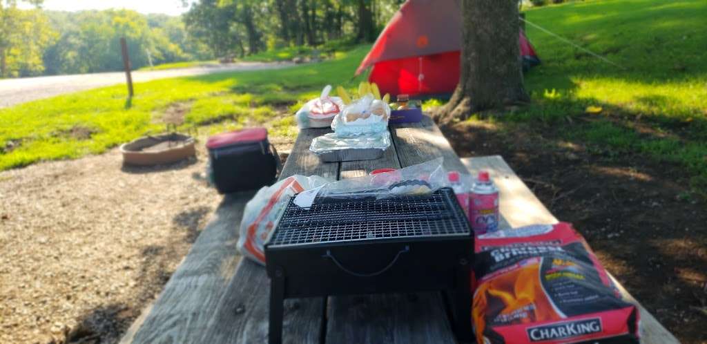 18++ Lake Jacomo Camping