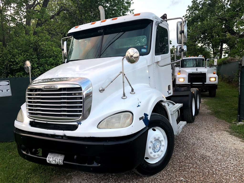 Liberty Truck Sales | 5905 Liberty Rd, Houston, TX 77026, USA | Phone: (713) 673-7599