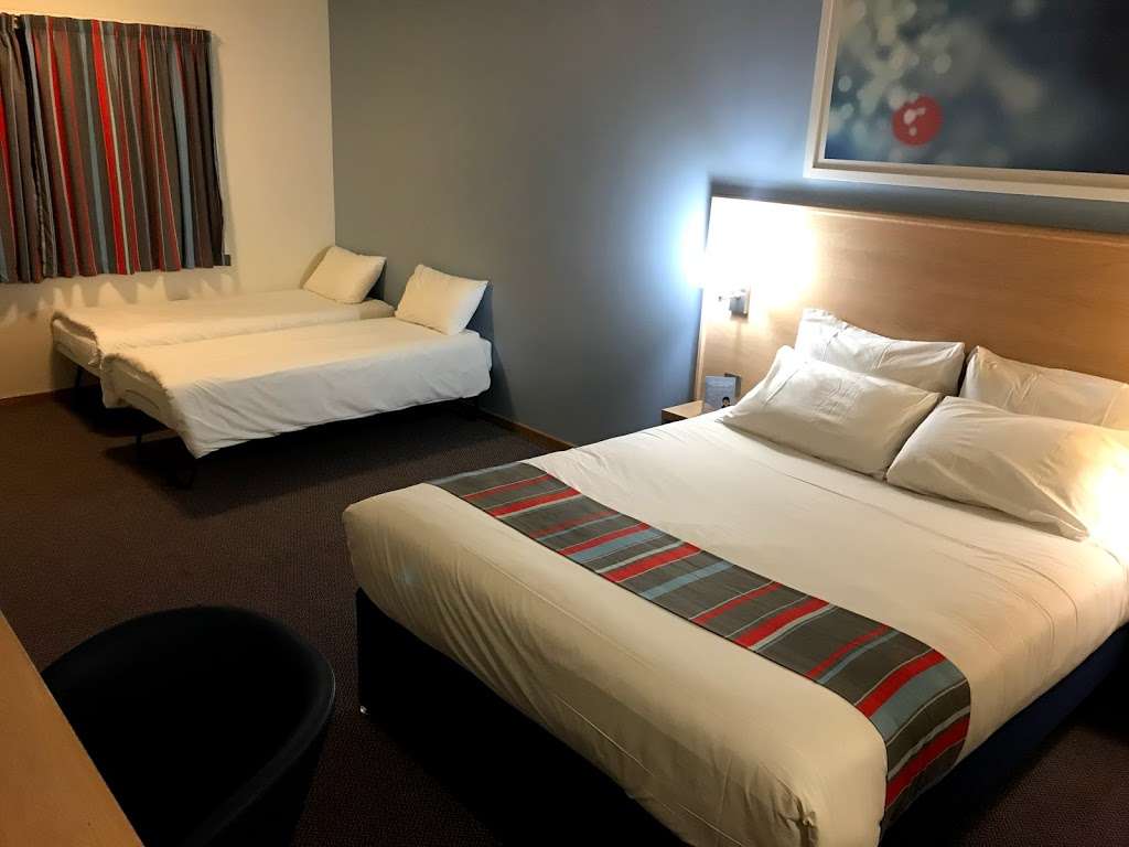 Travelodge Stansted Great Dunmow | Chelmsford Rd, Dunmow CM6 1LW, UK | Phone: 0871 984 6313