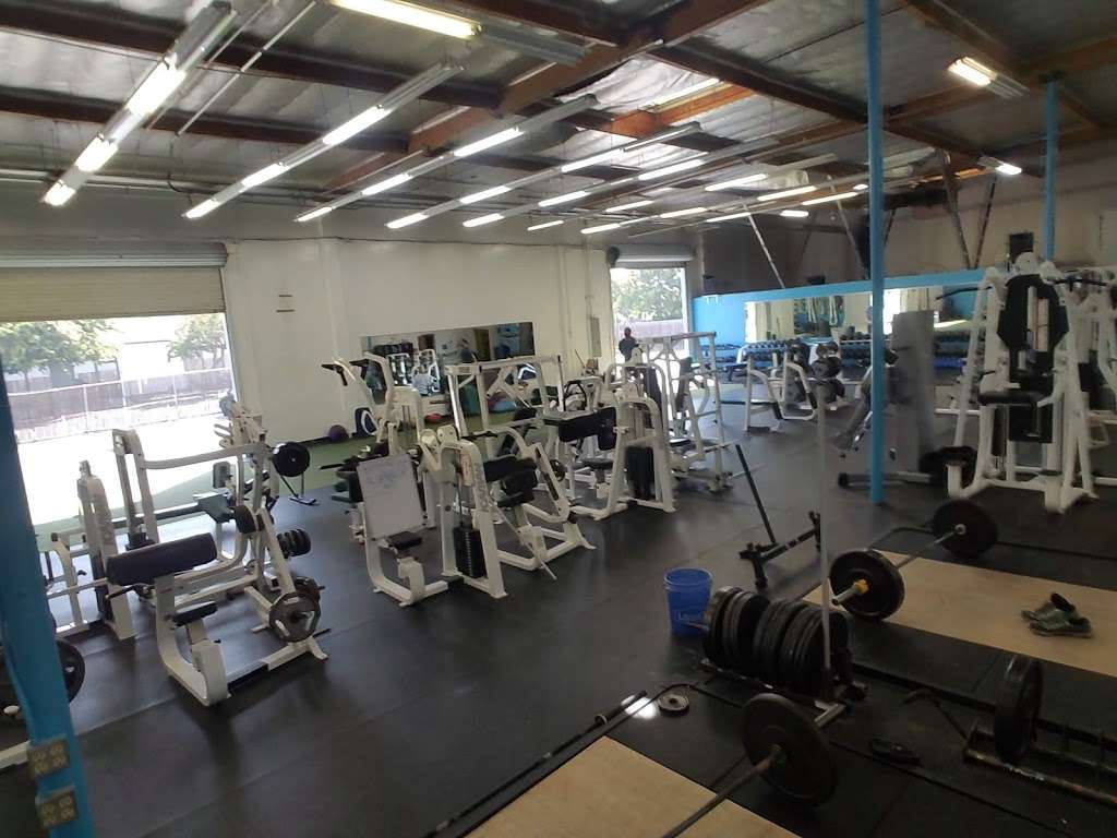 Sunnyvale Health & Fitness | 922 Weddell Ct, Sunnyvale, CA 94089, USA | Phone: (408) 685-2460