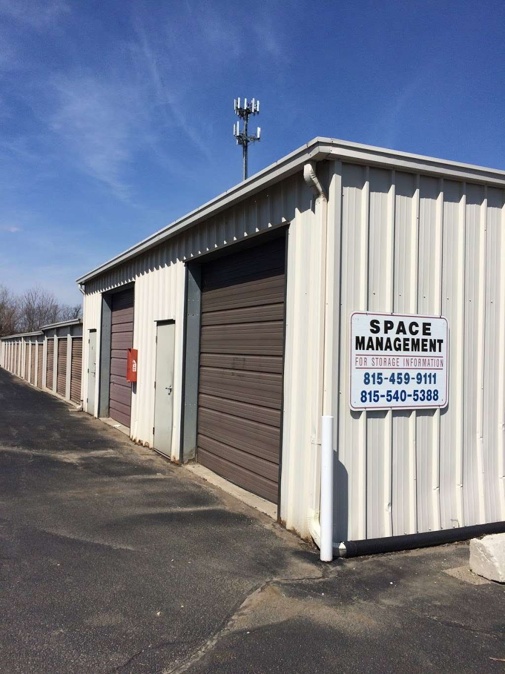 Space Management Self Storage | 920 Cog Cir, Crystal Lake, IL 60014 | Phone: (815) 540-5388