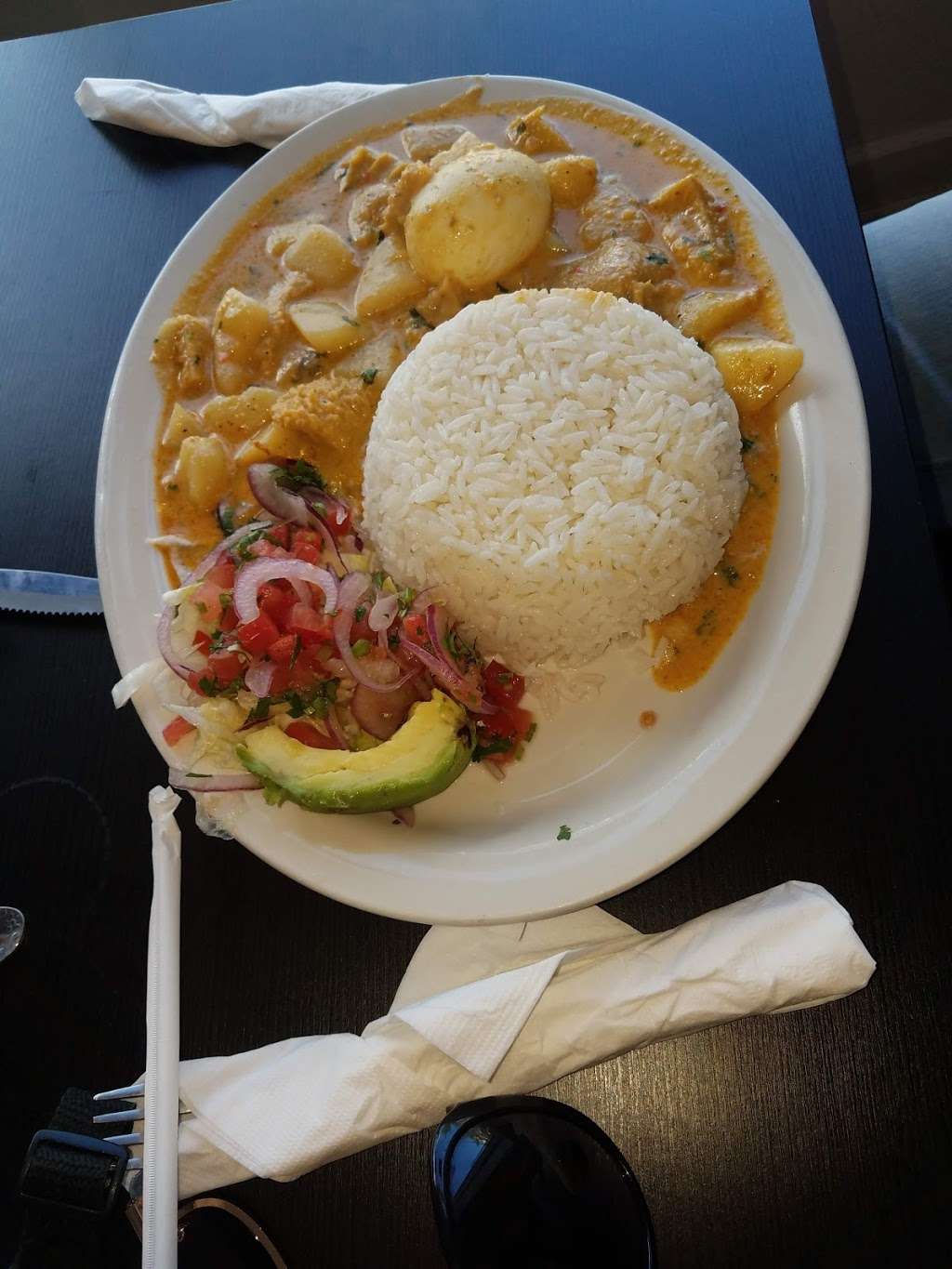 Avenida del Sabor - Ecuadorian Food | 5805 W Diversey Ave, Chicago, IL 60639, USA | Phone: (773) 930-5370