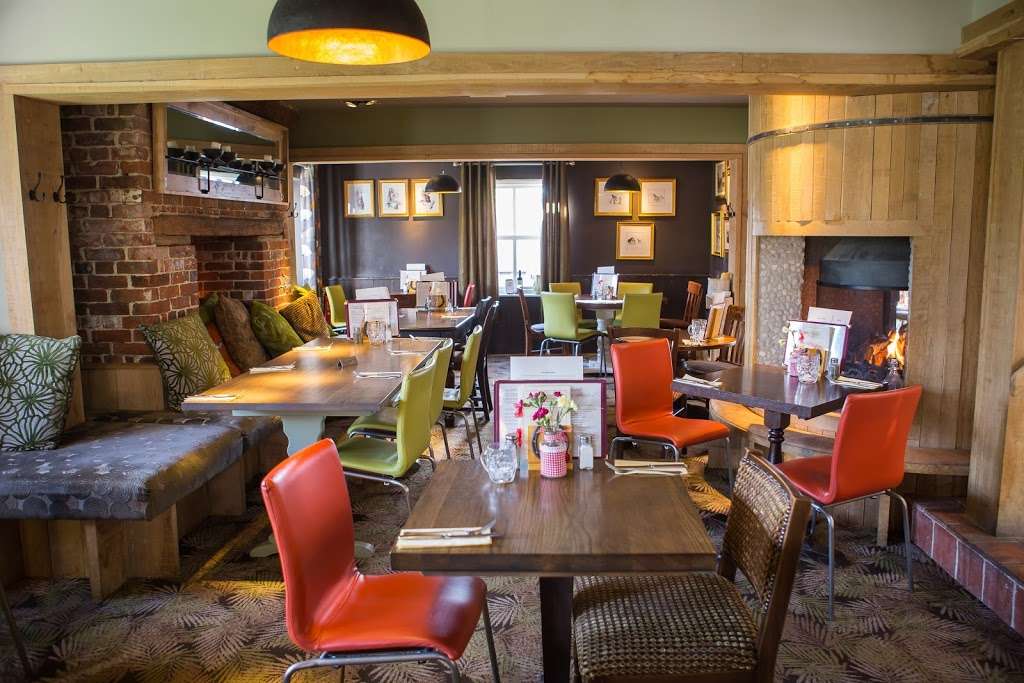 Coach and Horses | Thorley St, Thorley, Bishops Stortford CM23 4AS, UK | Phone: 01279 710991