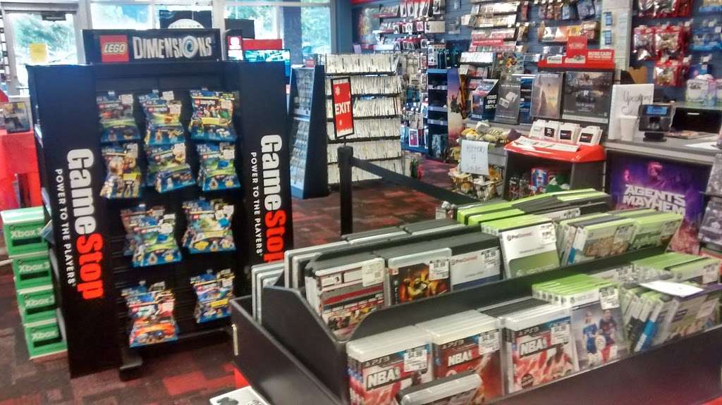 GameStop | 1100 Revere Beach Pkwy, Chelsea, MA 02150 | Phone: (617) 887-0494