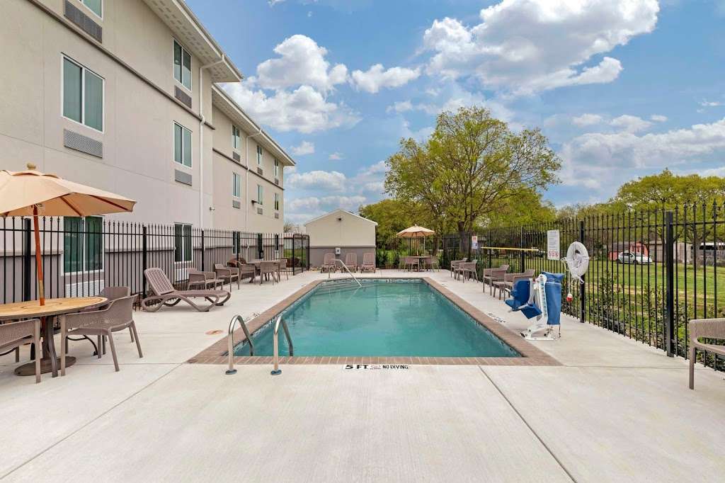 MainStay Suites Lancaster Dallas South | 3508 N, I-35E Building B, Lancaster, TX 75134, USA | Phone: (469) 993-2045