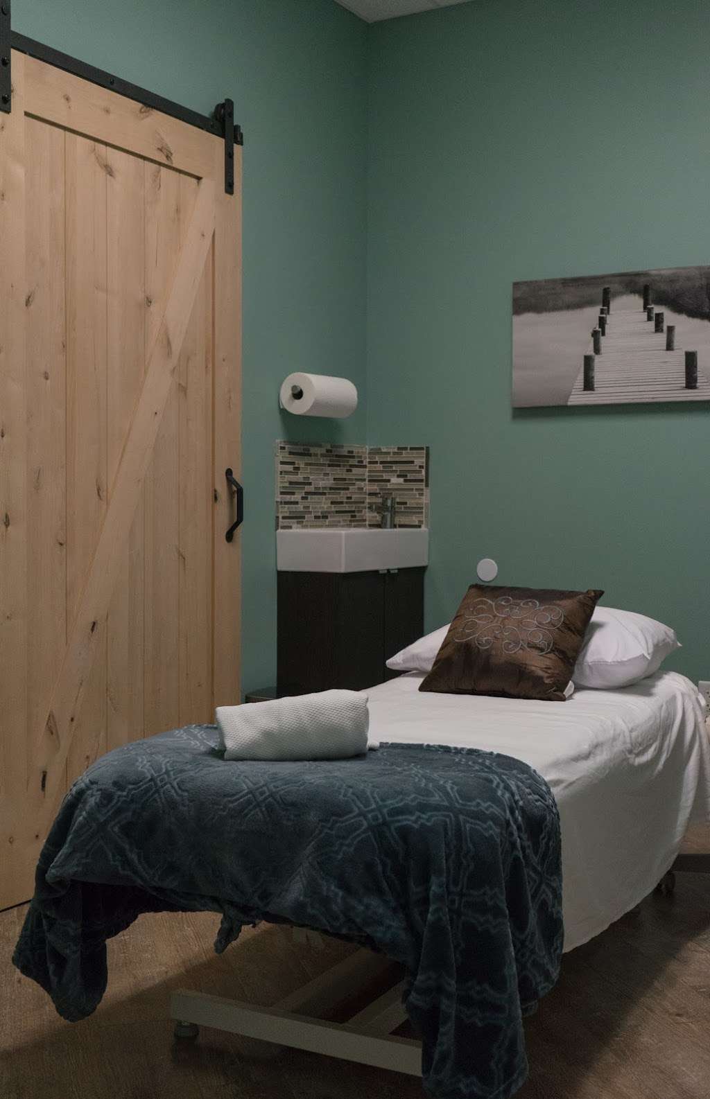 JonRic International Wellness & Salt Spa | 2935 Matthews Weddington Rd Ste. 300, Matthews, NC 28104, USA | Phone: (704) 708-4165