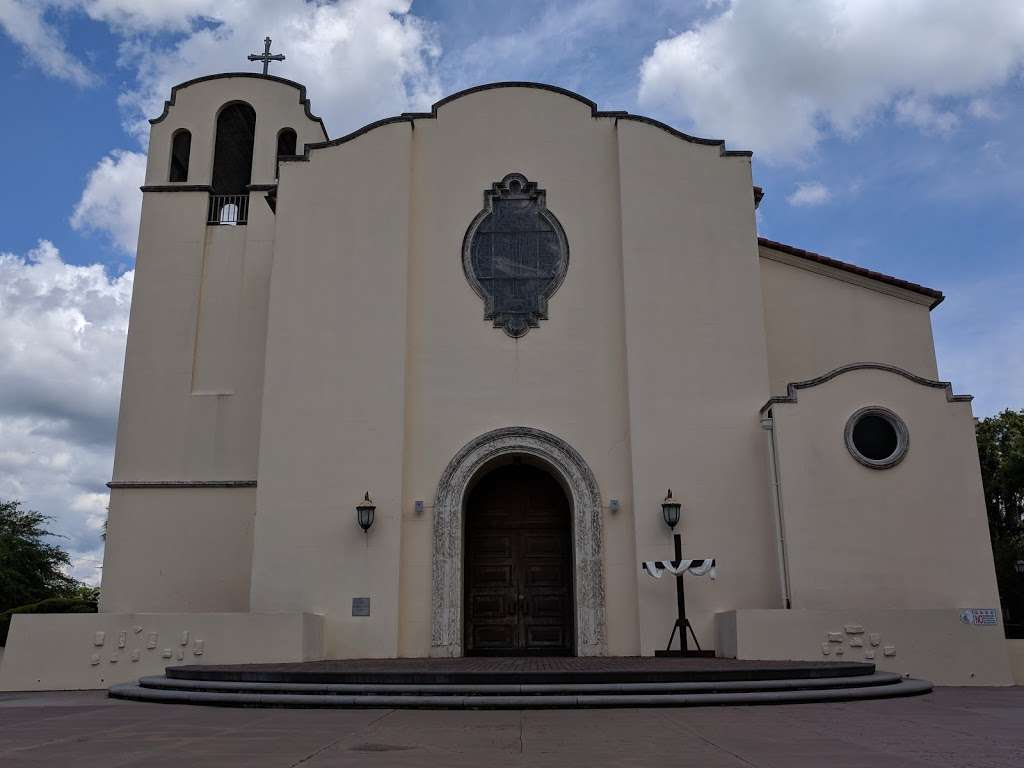 St Peter Catholic Church | 359 W New York Ave, DeLand, FL 32720, USA | Phone: (386) 822-6000