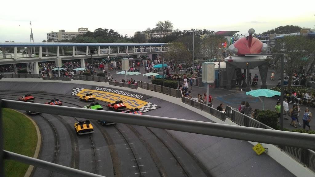 The Lunching Pad | 1180 Seven Seas Drive, Orlando, FL 32836, USA | Phone: (407) 939-3463